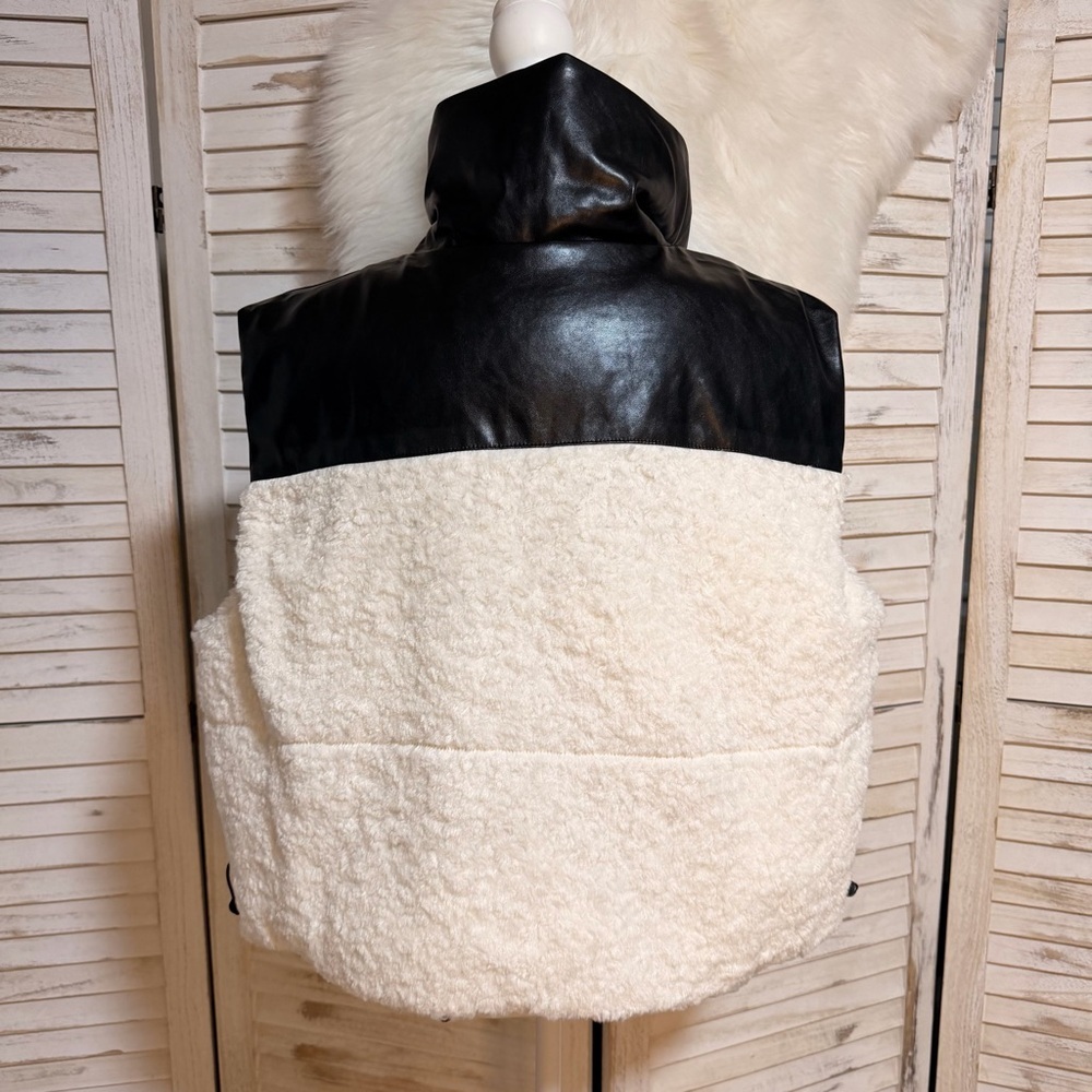 Elan Black and Cream Reversible Shearling Vest - Picture 7 of 8